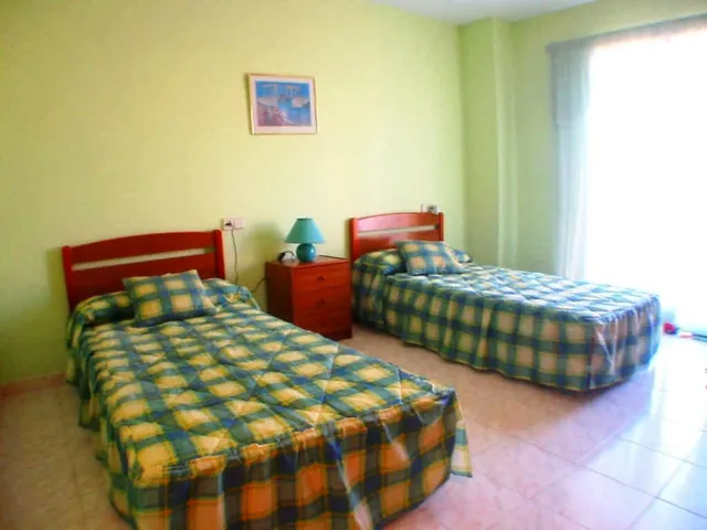 Chalet de 120 m2 con 4 habitaciones dobles y piscina — 13