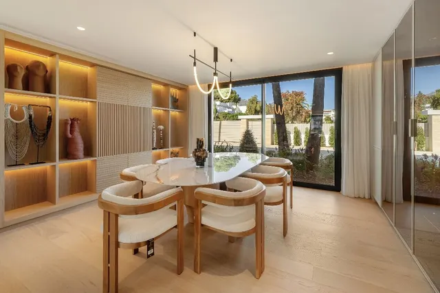 Villa 6 habitaciones 840m² en venta - Aloha — 12