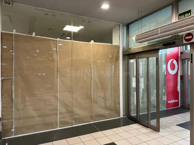 DOS LOCALES COMERCIALES JUNTOS CON ALMACEN Y ASEO PROPIO - foto 3