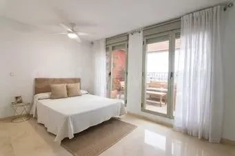 Alquiler: ático triplex de lujo 3D con garaje y terraza en S - foto 3