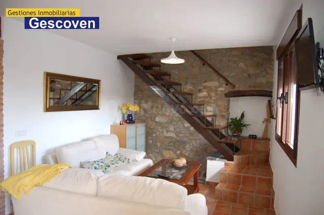 HERMOSA VIVIENDA RURAL CON TERRAZA - foto 2