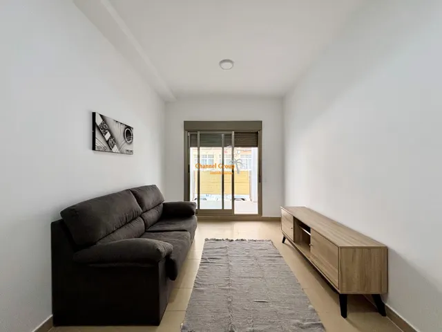 Planta baja en la playa del centro en Guardamar del Segura — 4