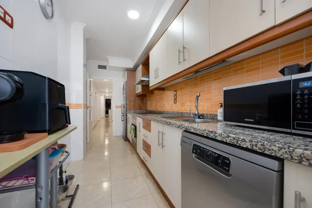 Piso 3 dormitorios 2 baños garaje incluido con ascensor — 5