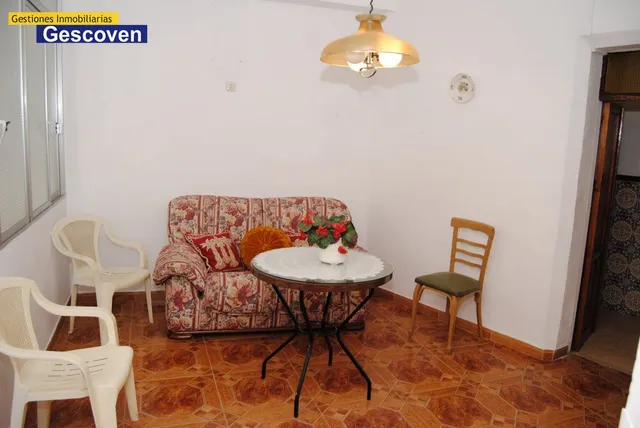 MUY CENTRICA VIVIENDA CON TERRAZA — 8
