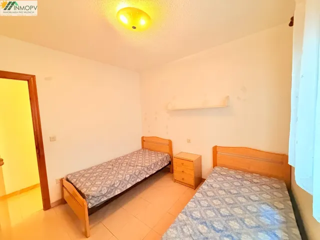 Se vende gran piso de 92m2 con 3 habitaciones dobles en zona rio cervol! 1ª planta edificio sin ascensor! — 23