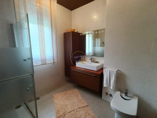 Casa con amplias vistas a la ría de Vigo ubicado en la zona alta de Teis — 21