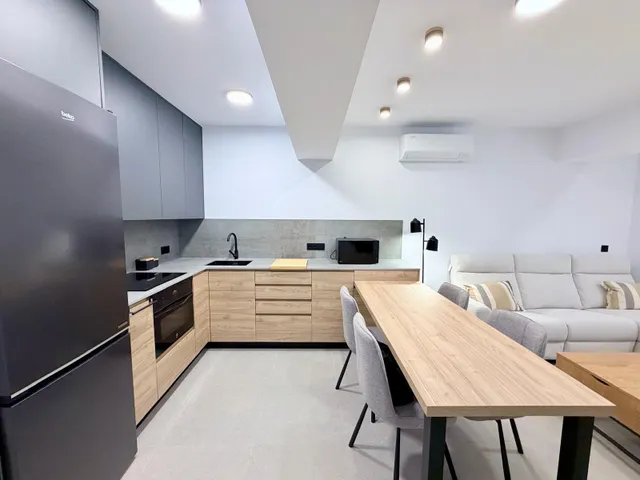Precioso piso totalmente reformado en alquiler de larga temporada — 15