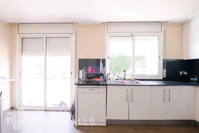 Chalet con piscina y 6 habitaciones en Can Regasol — 21
