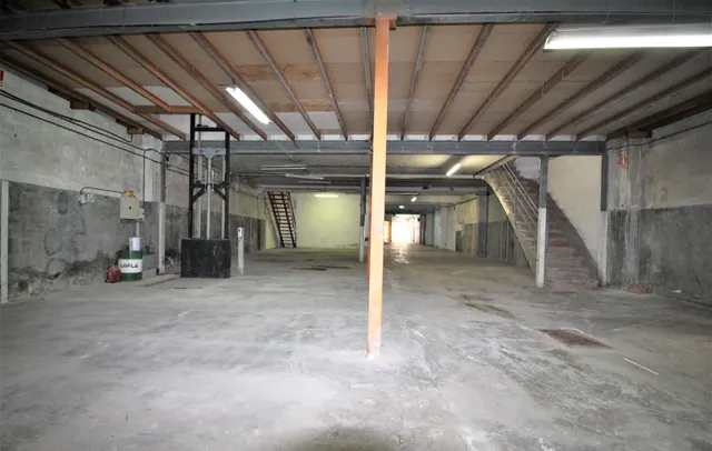 Local en venta Hospitalet del Llobregat — 13