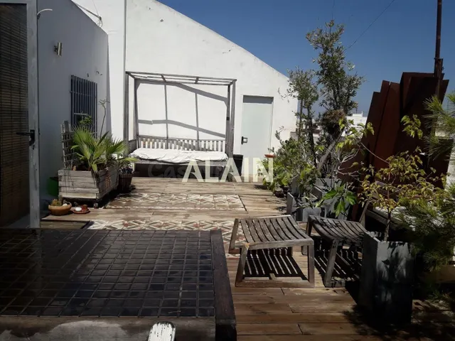 ATICO EN EL BARRIO DE RUZAFA CON SALIDA A TERRAZA DE 30 METR