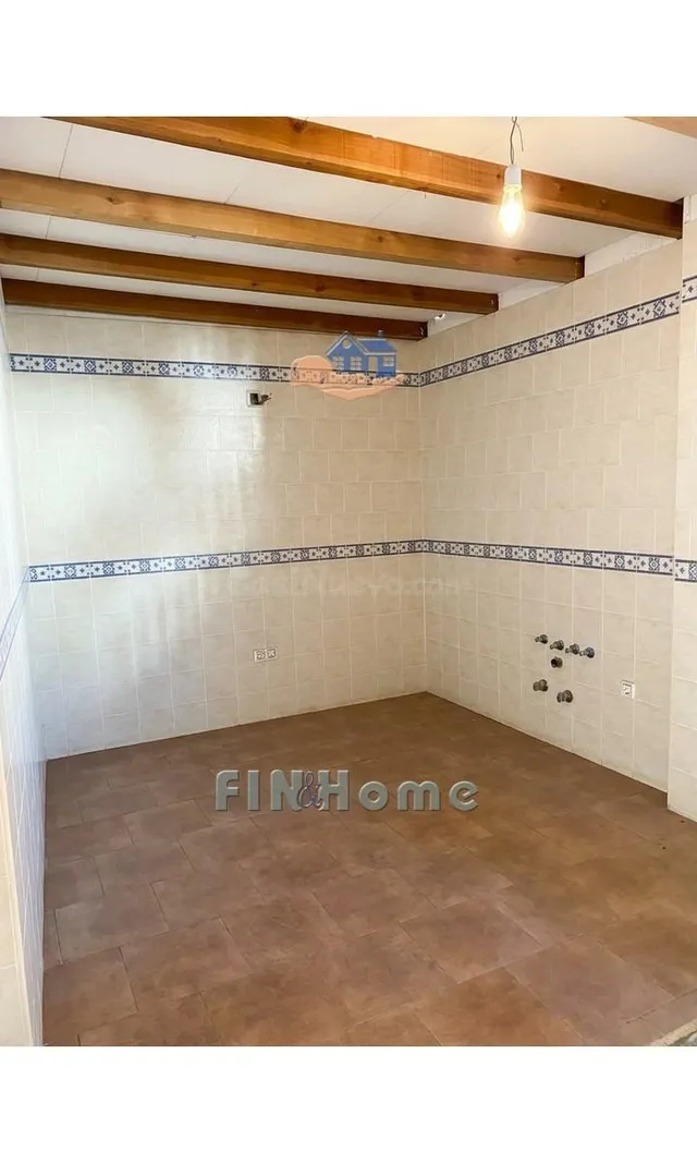 Casa adosada de 152 m2 con cochera, 3 plantas y azotea en Coria del Río — 4