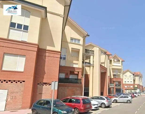 Venta de Piso + Garaje en Santa Cruz de Bezana (Cantabria) - foto 2