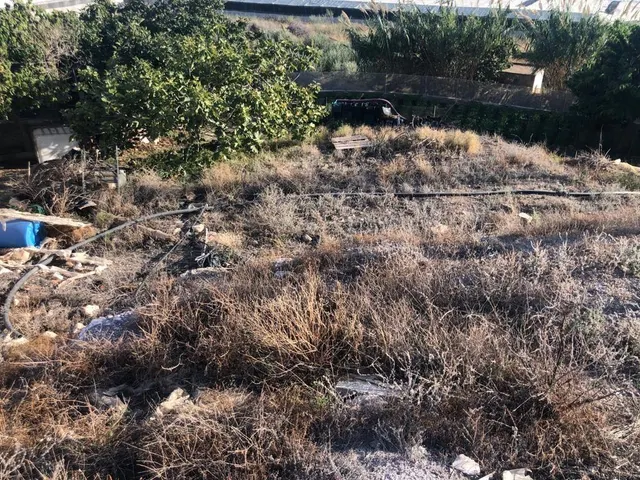 CASA EN RUINAS CON TERRENO — 7