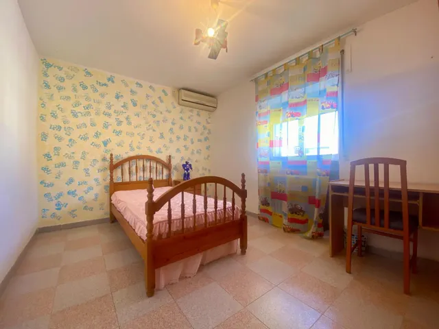 Gran casa de pueblo a dos calles en el centro — 31