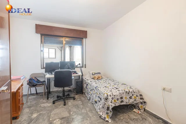 ¡Gran oportunidad en Chauchina Justoa, junto a la entrada de la Carrera de la Virgen! — 37