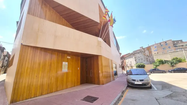 Casa en venta en Escatrón. — 12