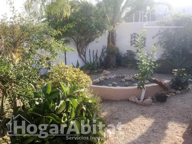 ¡ESPECTACULAR! CASA RURAL MUY AMPLIA Y LUMINOSA CON VARIAS TERRAZAS — 50