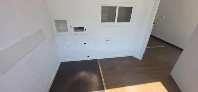 LOCAL COMERCIAL EN AVENIDA DE FERROL - foto 4
