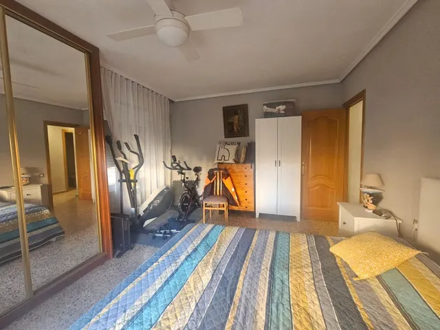 Piso 3 habitaciones, baño y aseo en Valencia