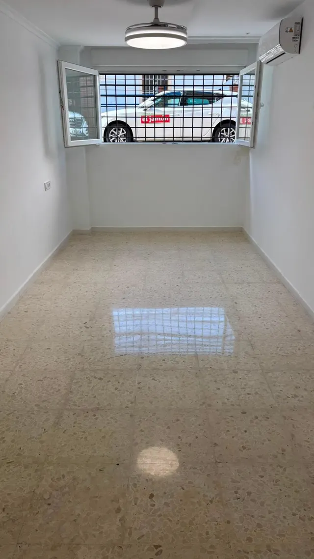 PISO EN PLANTA BAJA BARRIO EL NARANJO — 19