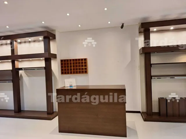 LOCAL EN ALQUILER EN CALLE ARCO — 10