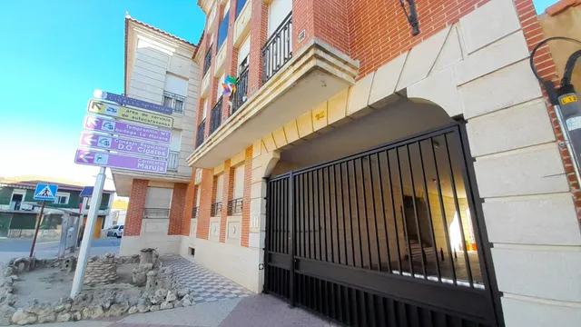 PISO EN VENTA DE TRES habitaciones EN CIGALES — 39