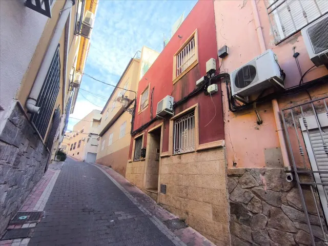 Casa 4 habitaciones 146m² en venta - Centro