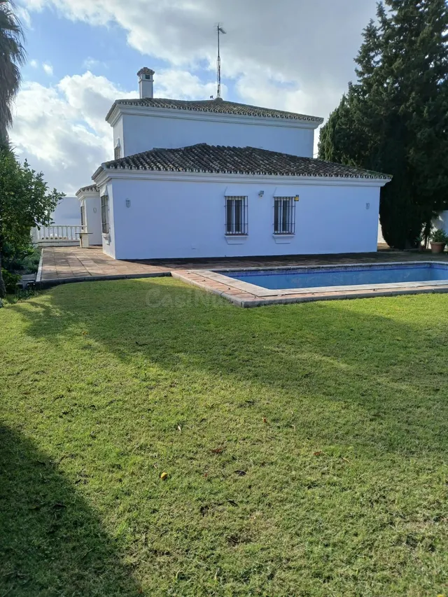 Chalet 4 habitaciones 318m² en venta - San Enrique-Guadiaro- - foto 2