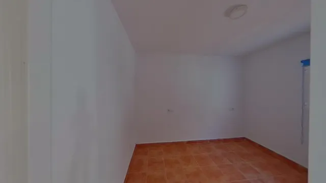Venta de Vivienda en Marbella, Málaga. Activo Inmobiliario Sin Posesión / Alquilada / No se Puede Visitar. — 14