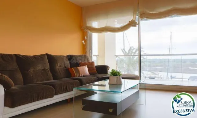 Amplio apartamento con terraza, parking, trastero, vistas al - foto 2