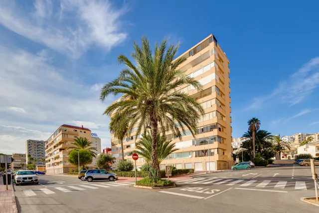 Vistas al mar! piso de 2 dormitorios en Torrevieja , totalmente reformado — 23