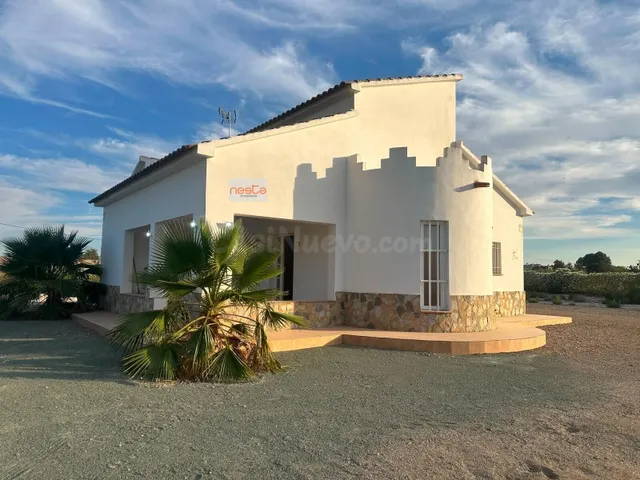 CHALET CON PARCELA DE 5000 m2 VALLADA EN URBANIZACIÓN - foto 4