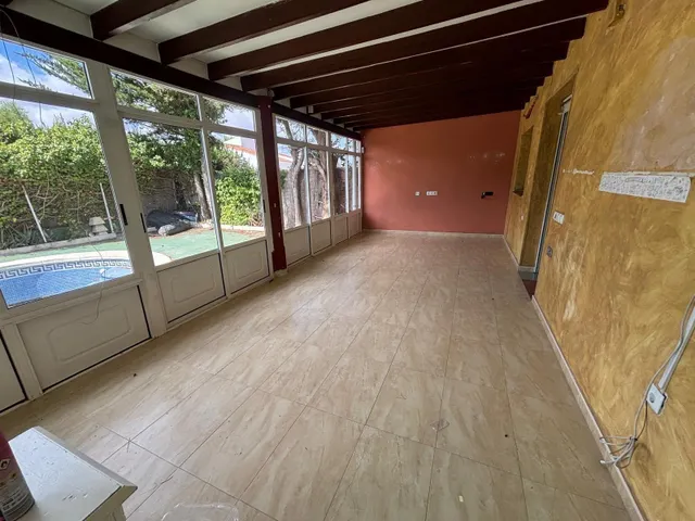 Chalet pareado para reformar, con piscina y gran parcela — 9