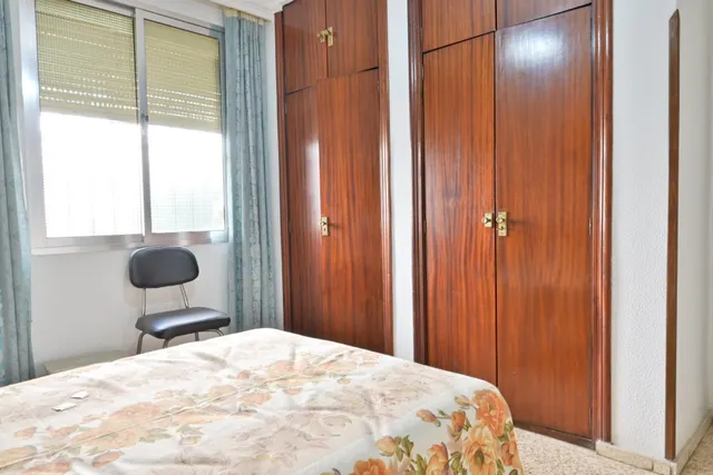 Piso de Renta libre en venta de cuatro dormitorios con terraza zona Parque Alcosa — 15