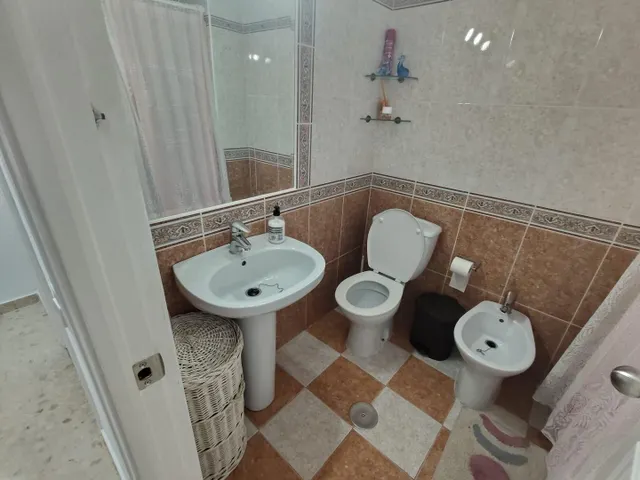 Piso en zona Valdelagrana — 28