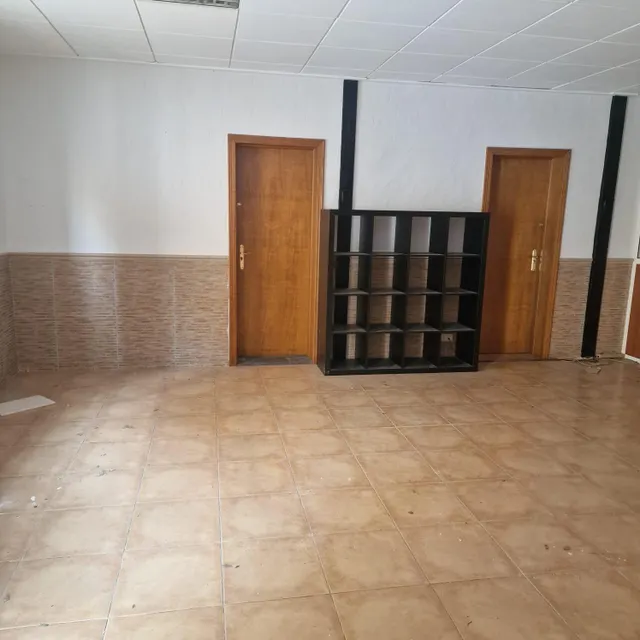 LOCAL COMERCIAL FRENTE A COLEGIO SANTO DOMINGO - ORIHUELA - — 19
