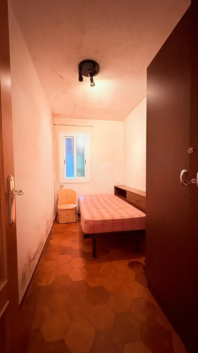 Pis de 4 habitacions amb ascensor — 17