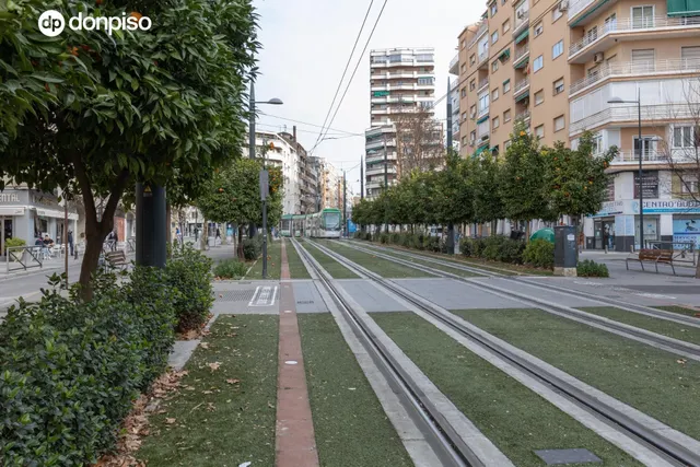 JUNTO AVENIDA ANDALUCES — 5