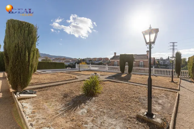 ¡MAGNIFICO CHALET INDEPENDIENTE CON CALIDADES ESPECTACULARES Y PISCINA PRIVADA EN GOJAR! — 50