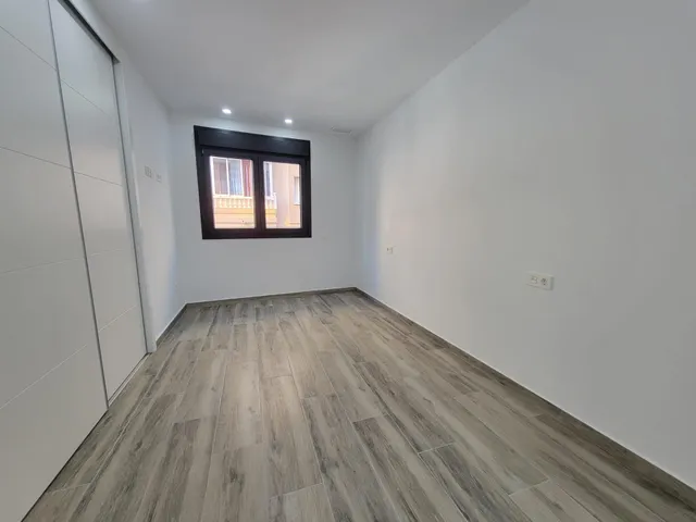 Apartamento 3 habitaciones 148m² en venta - Paseo maritimo — 29