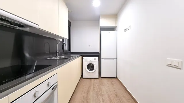 Piso de 2 habitaciones amueblado de alquiler en Reus — 11