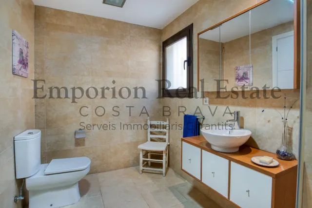 HERMOSA CASA CON PISCINA CERCA DE LA PLAYA - VENTA O ALQUILER CON OPCION A COMPRA — 30