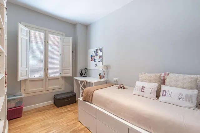 Exclusivo Piso Dúplex en el Corazón de Granada — 26