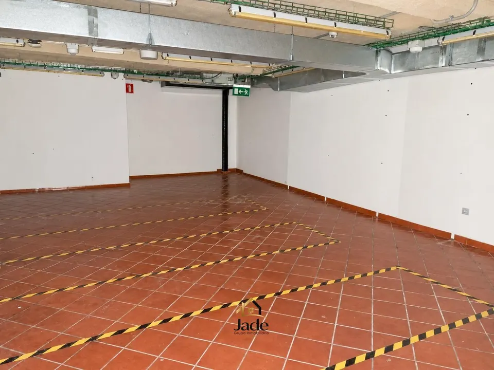 Local comercial 496m² en alquiler - Centro