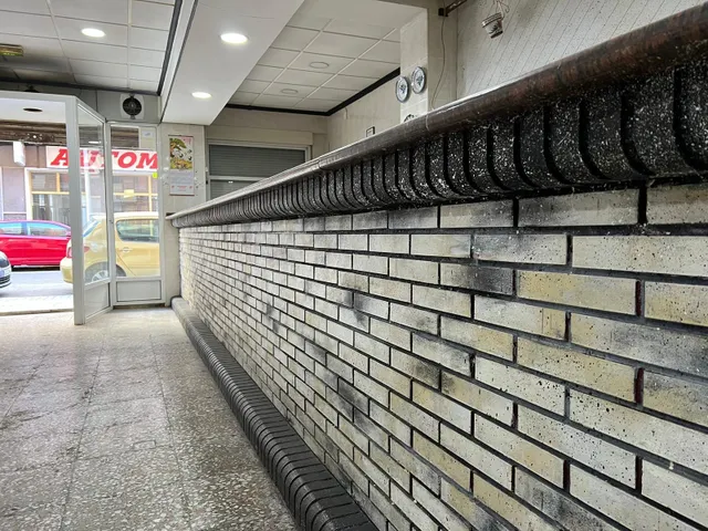 SECTOR 5 , SE VENDE LOCAL ACTUALMENTE MONTADO DE CAFETERIA — 5