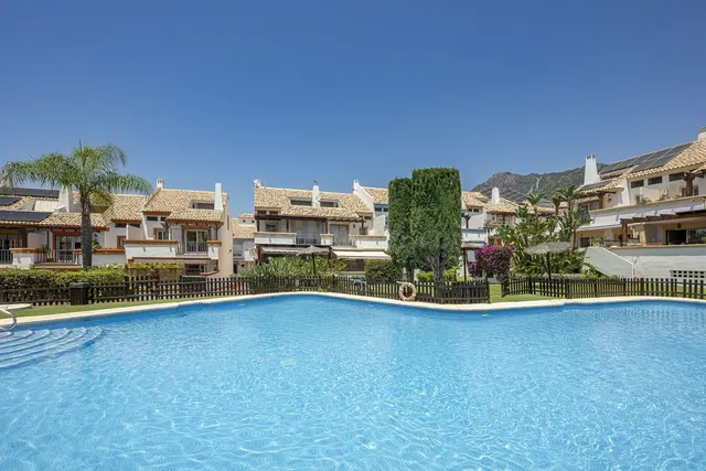 Adosado 4 habitaciones 334m² en venta - Marbella