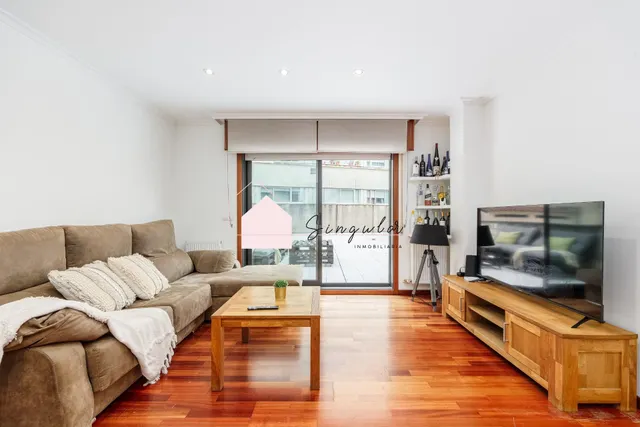 Piso con gran terraza. solo inversión. — 18