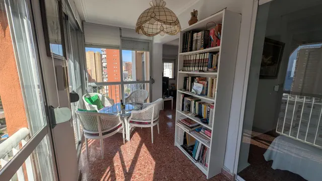 Apartamento con vistas, parking y piscina a un paso de la playa de Levante Benidorm! www.euroloix.com — 10