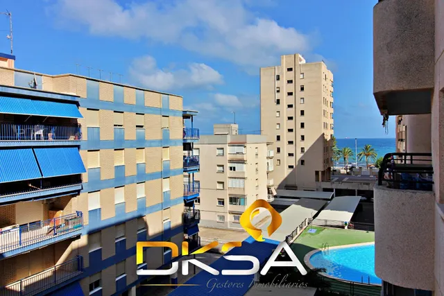 Coqueto apartamento reformado en alquiler, a 50m de la playa - foto 4