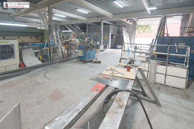 Nave industrial 3 habitaciones 430m² en venta - Sa Indiotería - Son Castelló — 16
